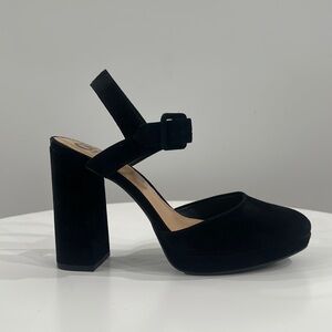 Gianni Bini Suede Pumps